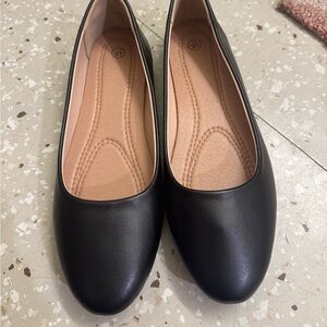 women’s black flats
